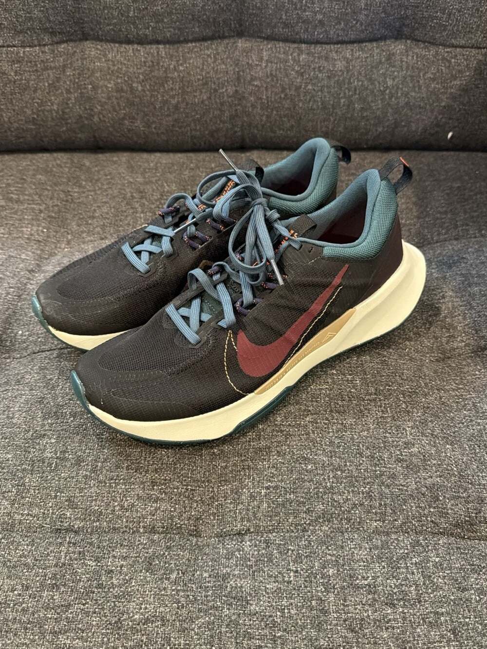 8.5M - Nike Juniper Trail 2 Men's Trail Running Shoes Black/Deep Jungle/Maroon